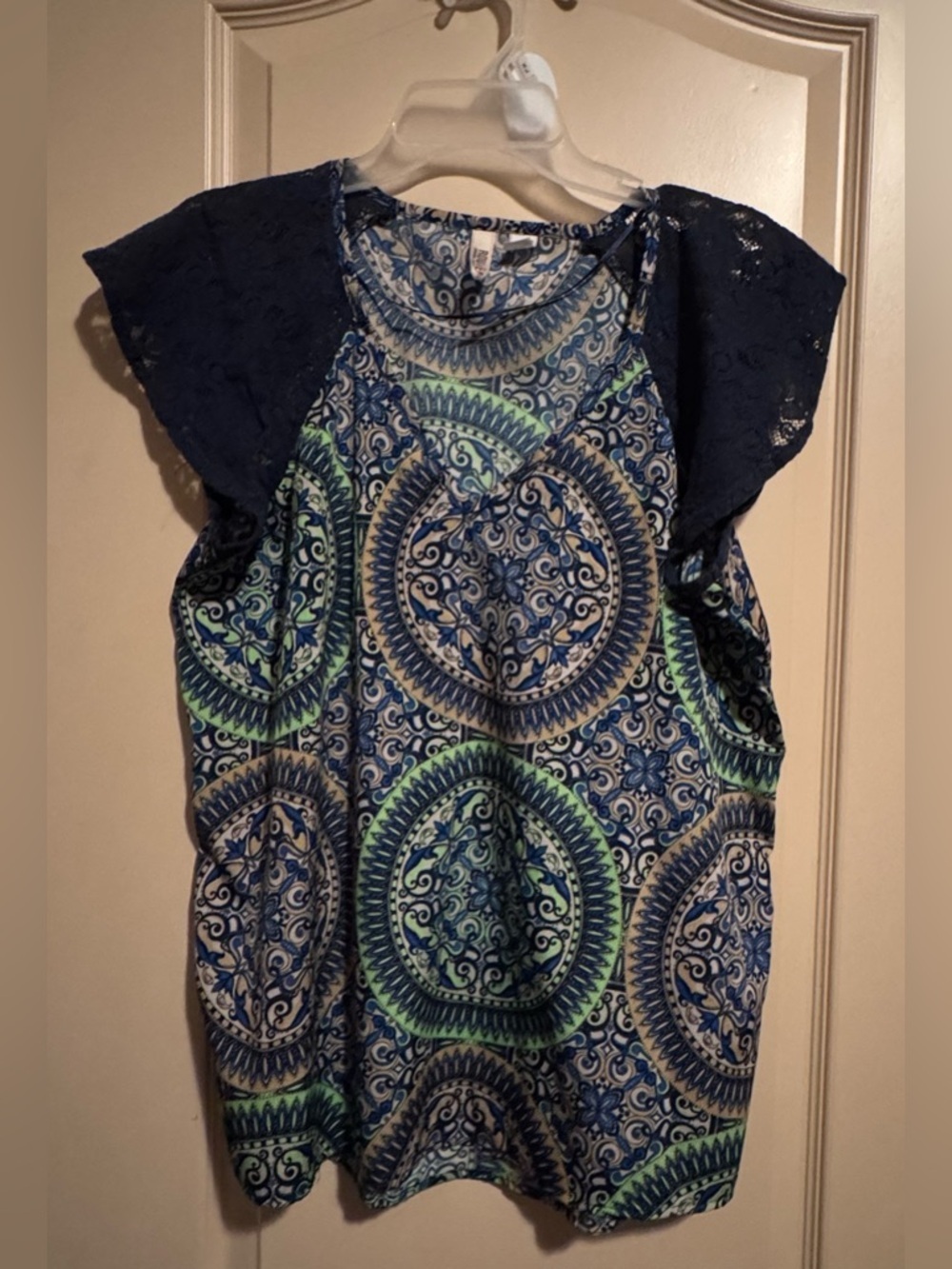 Route 66 Navy Lace Sleeve Medallion Print Top Women Vintage